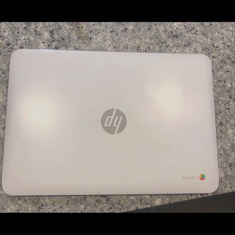 ❌LAST CHANCE!! ❌ HP Chromebook, barely used!! $100